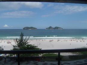 Гостиница Apartamento na Praia da Barra  Рио-Де-Жанейро